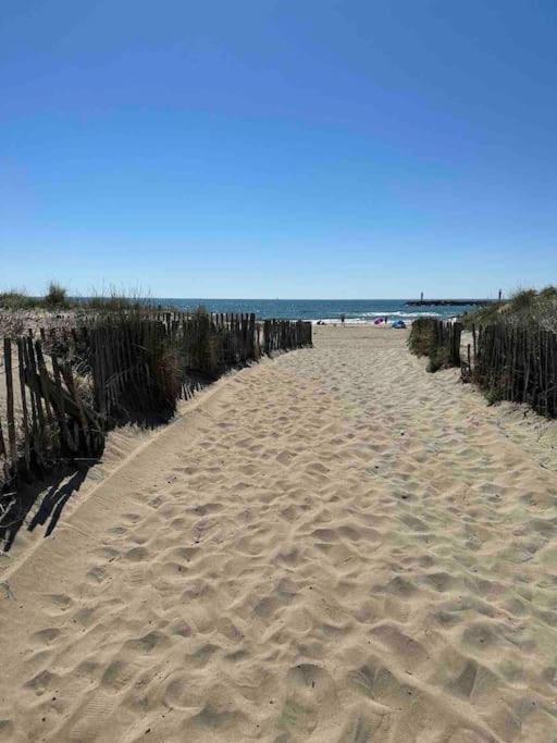 Le Massilhan - A 100M De La Mer Le Castellas ภายนอก รูปภาพ